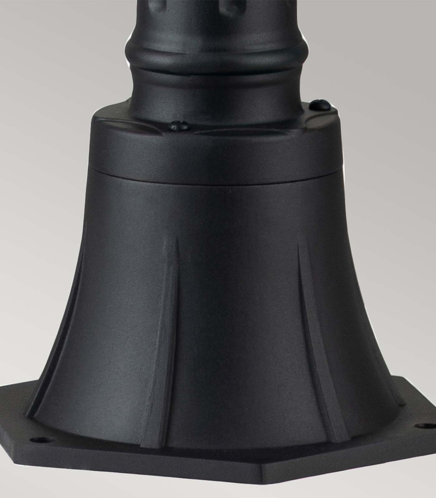 Alford Place 2lt Pole Light