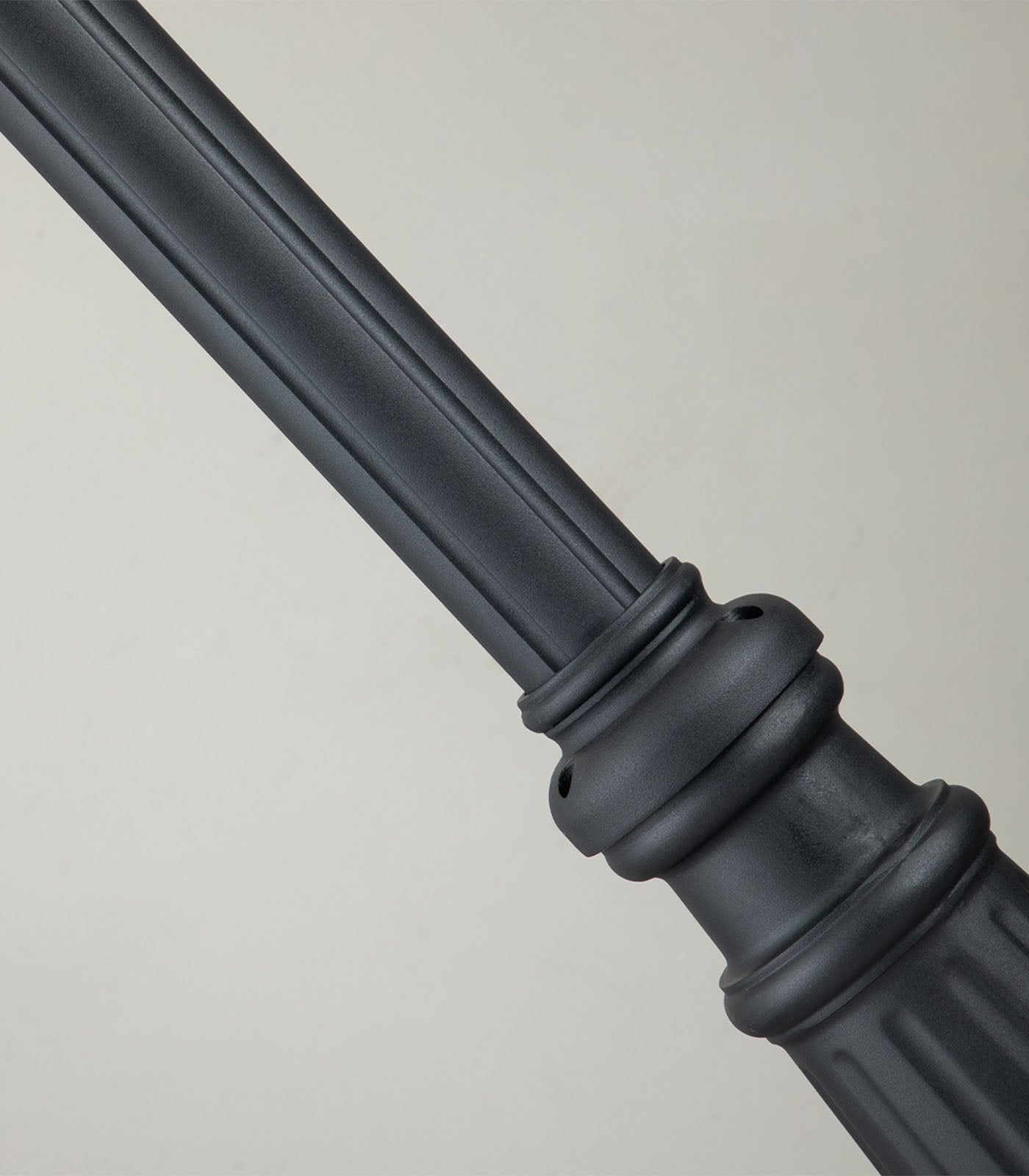 Alford Place 4lt Pole Light