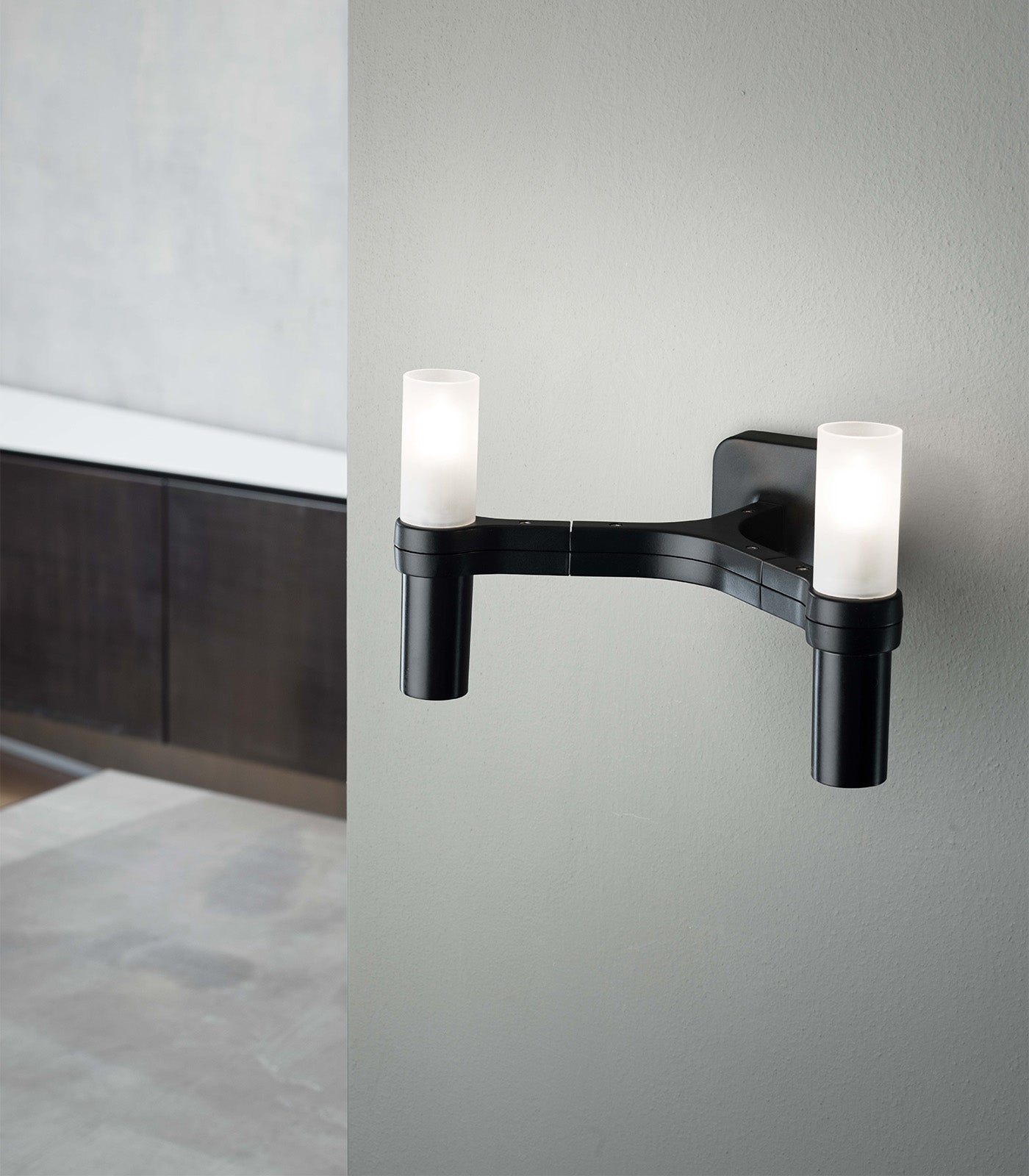 Crown Wall Light