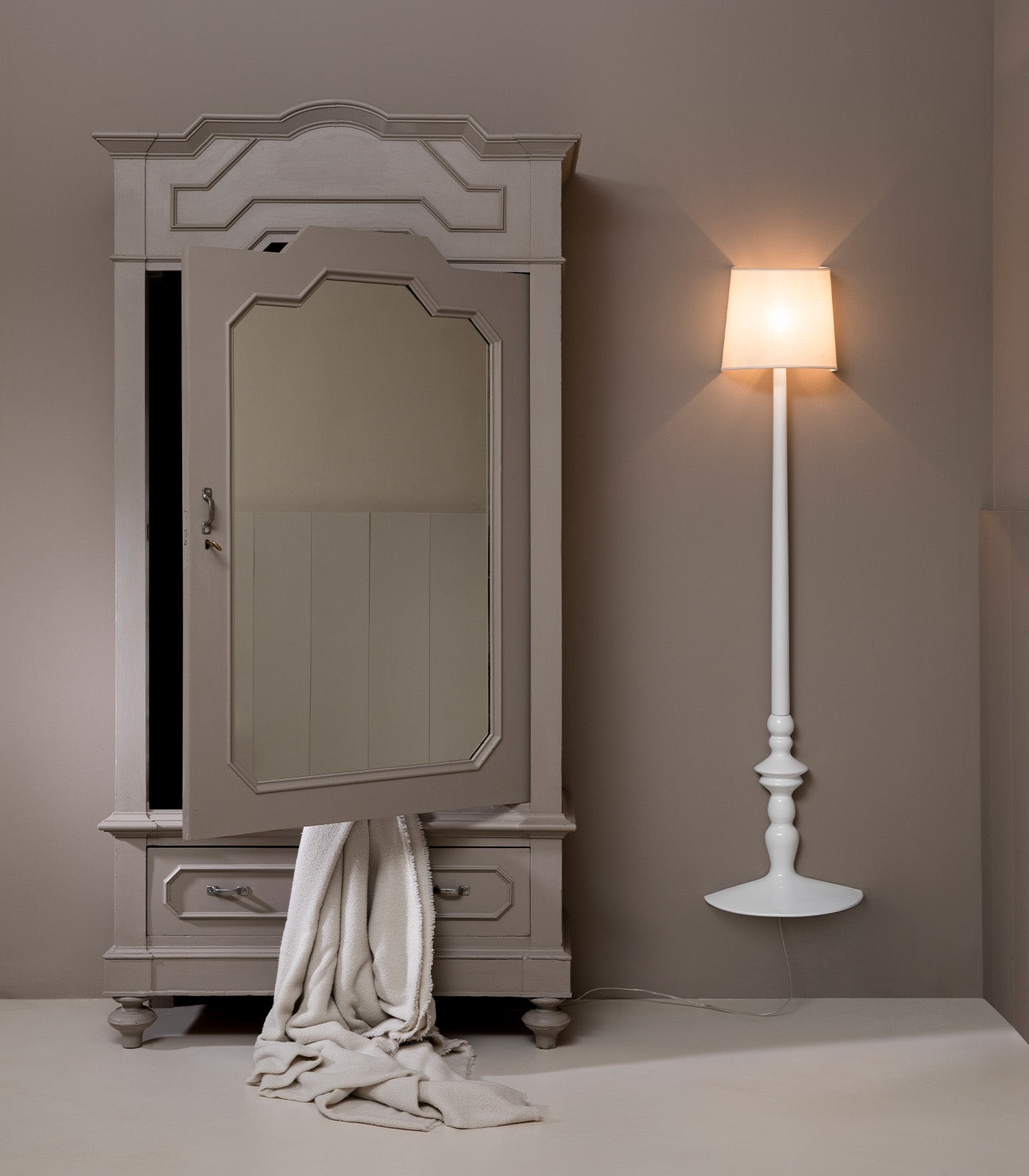 Ali E Baba Wall/Floor Lamp