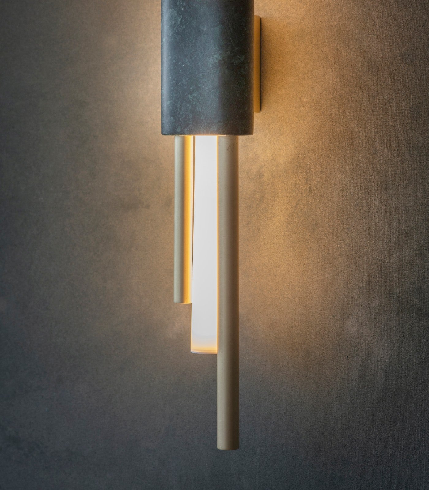 Tanto Wall Light