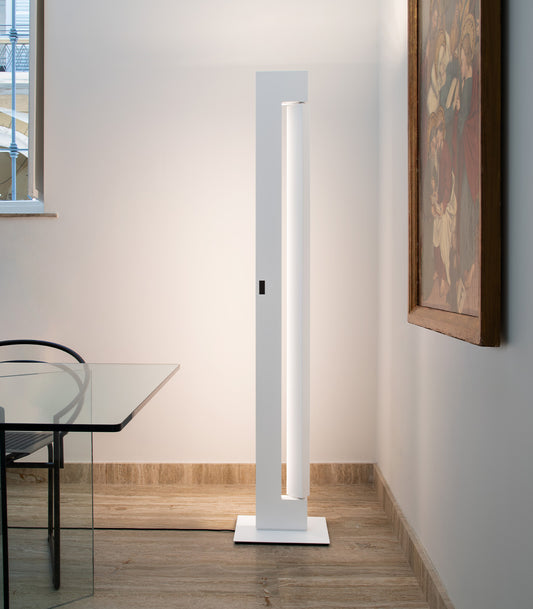 Ara Floor Lamp