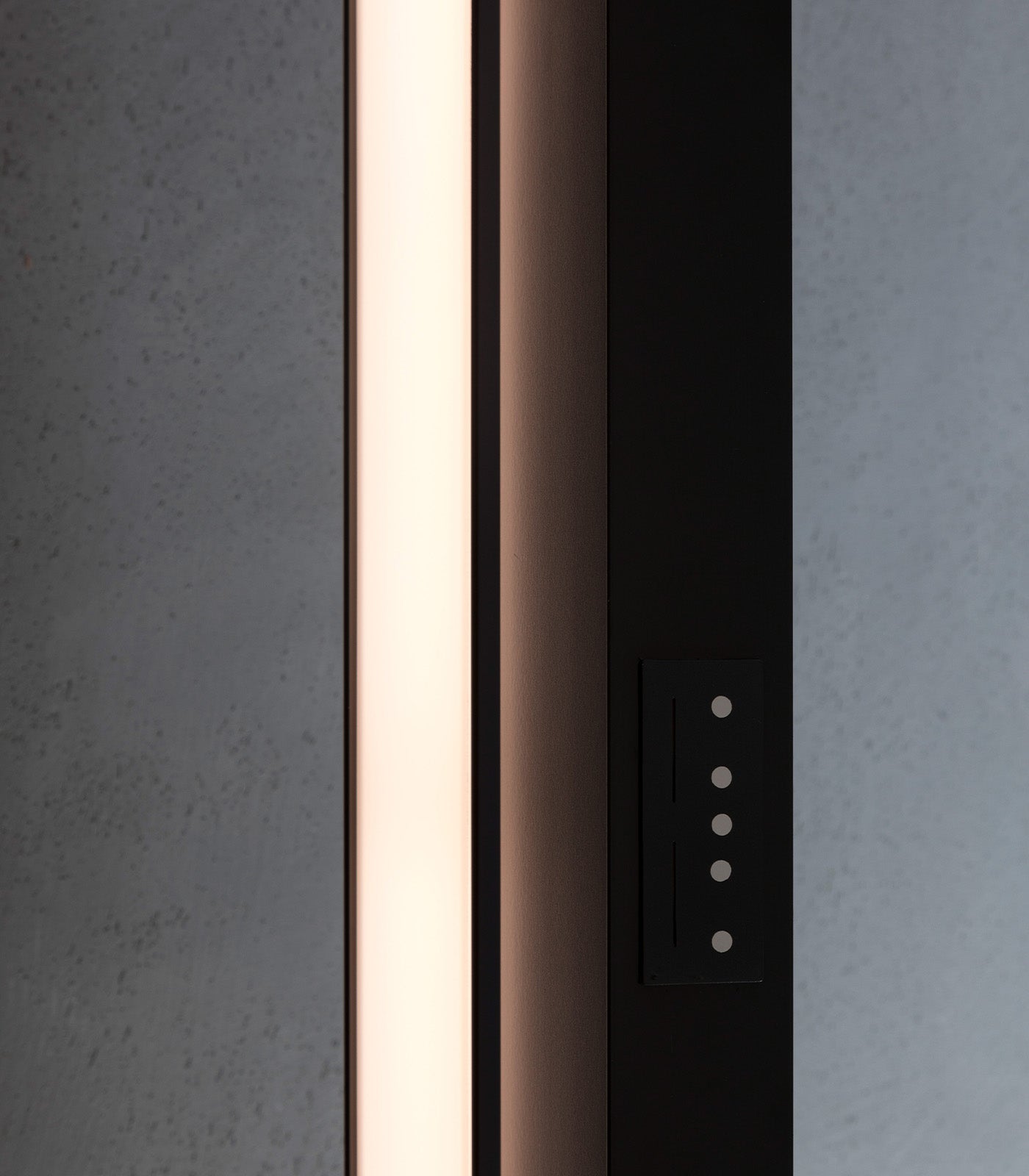 Ara Floor Lamp