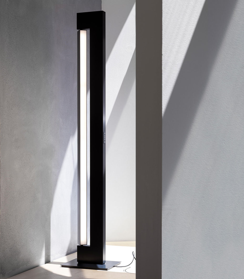 Ara Floor Lamp