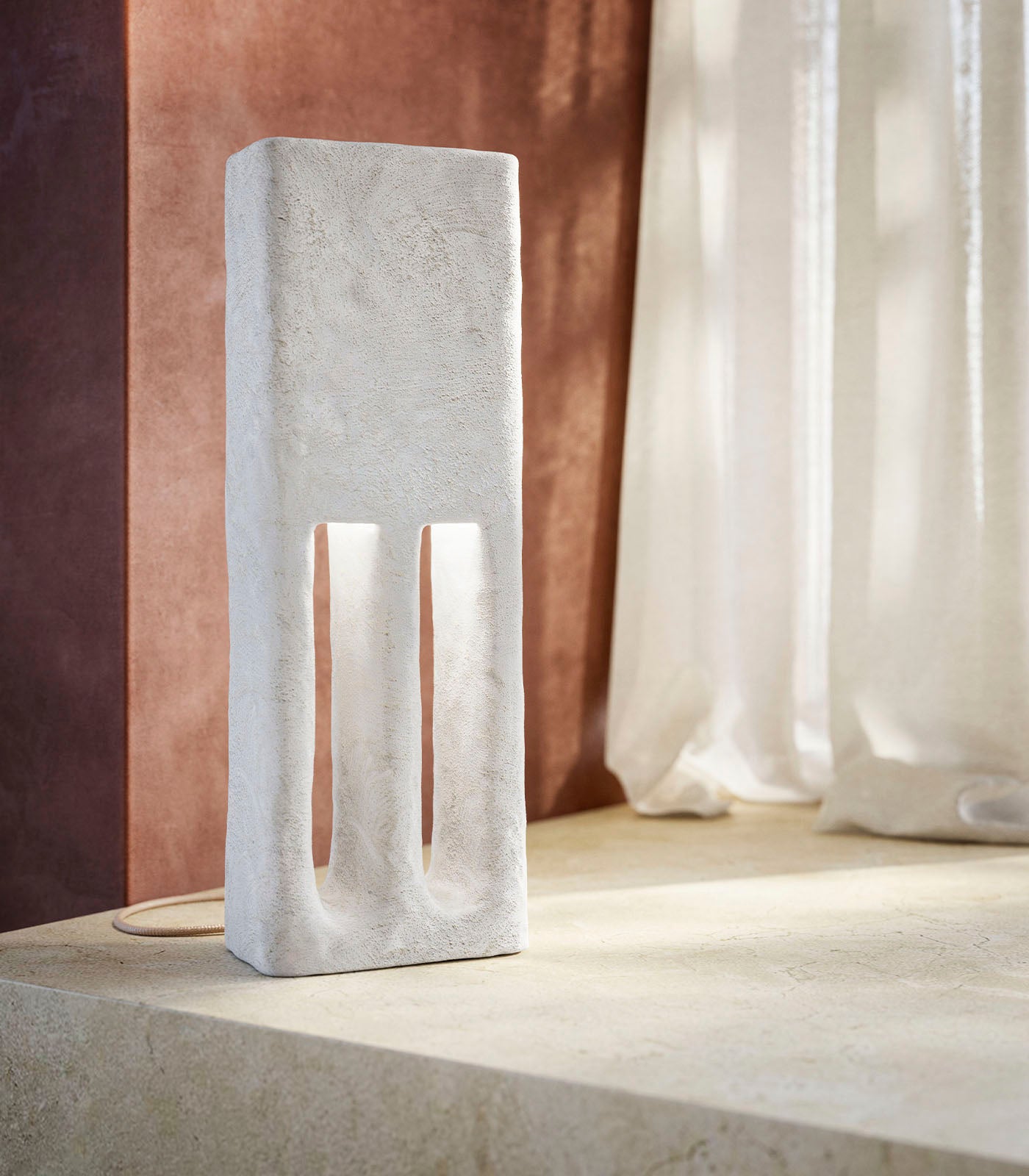 Dolmen Floor Lamp