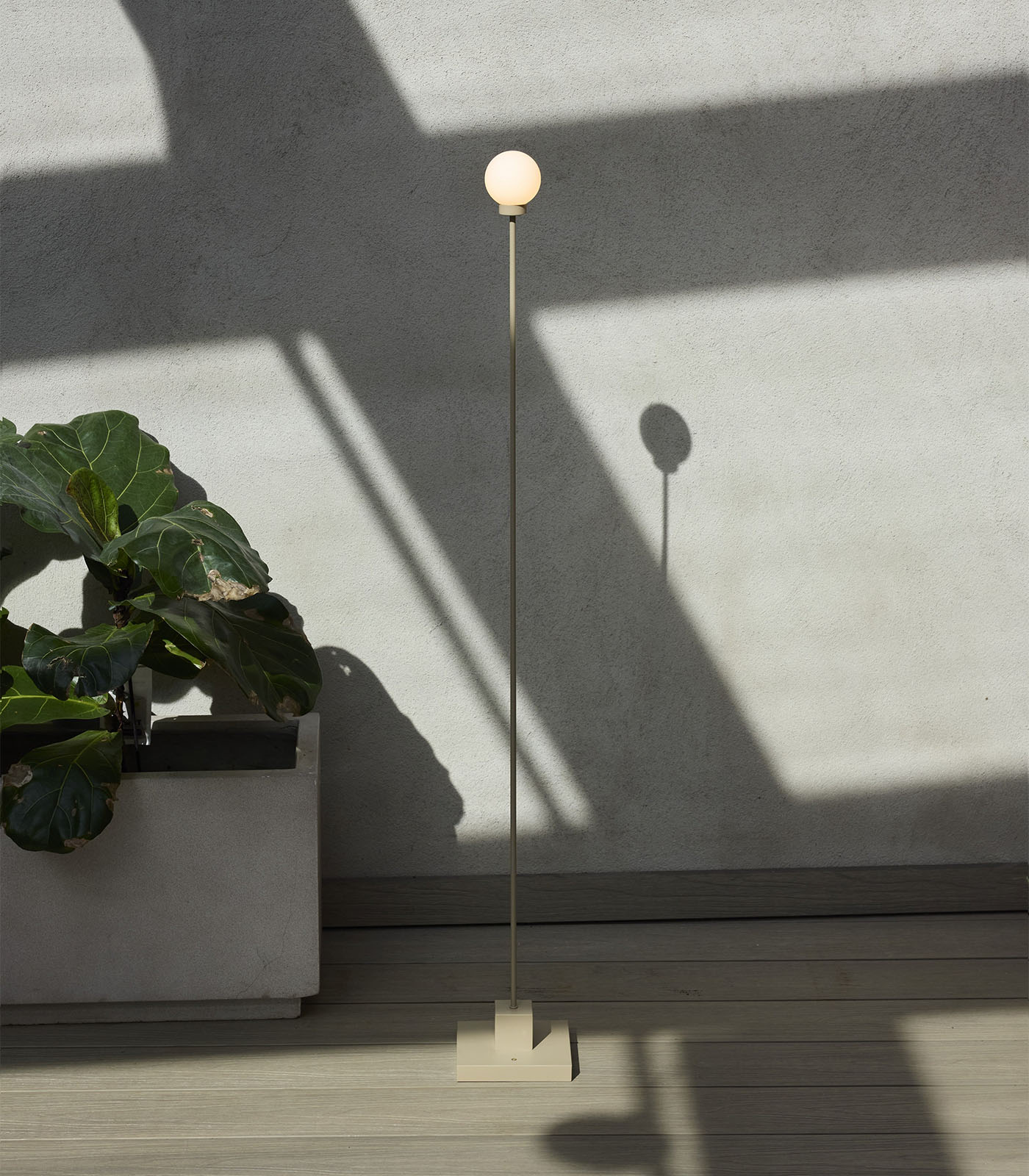Snowball Portable Floor Lamp