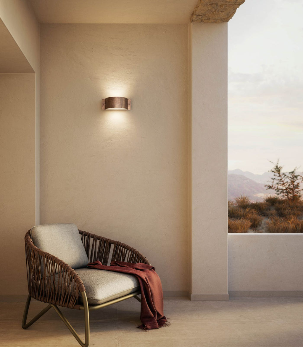 Decori Arc Wall Light