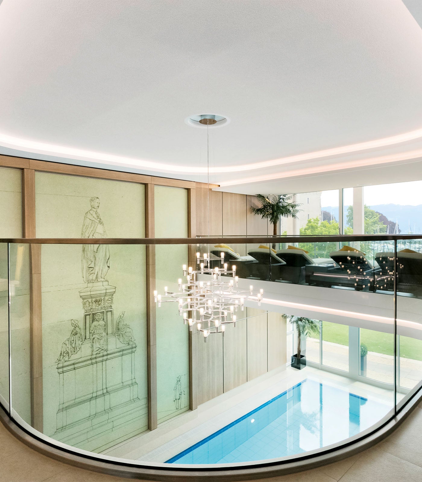 Crown Magnum Pendant Light