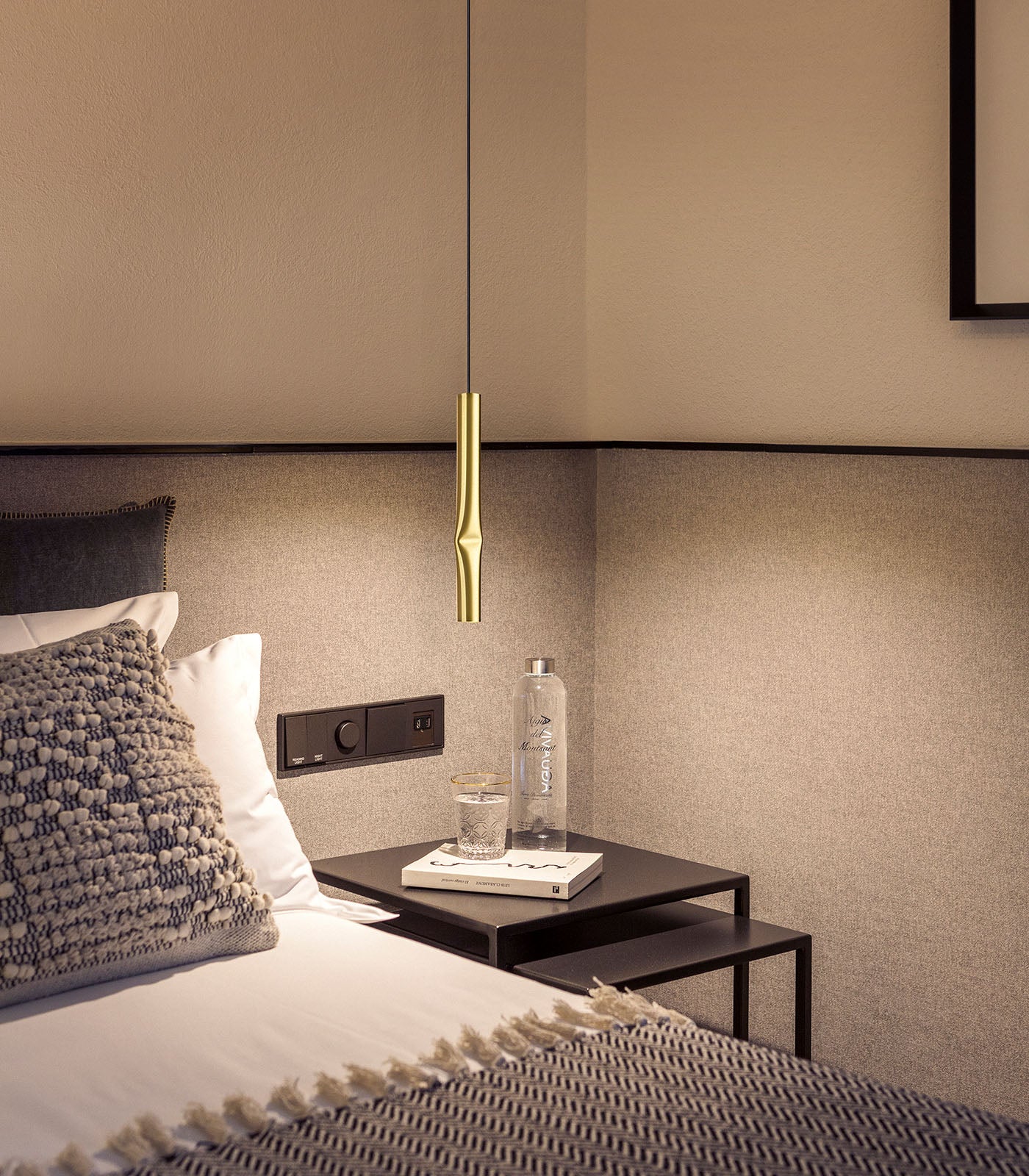 Flow Pendant Light