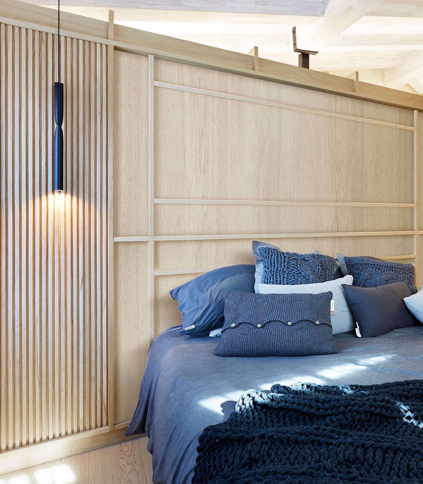 Flow Pendant Light