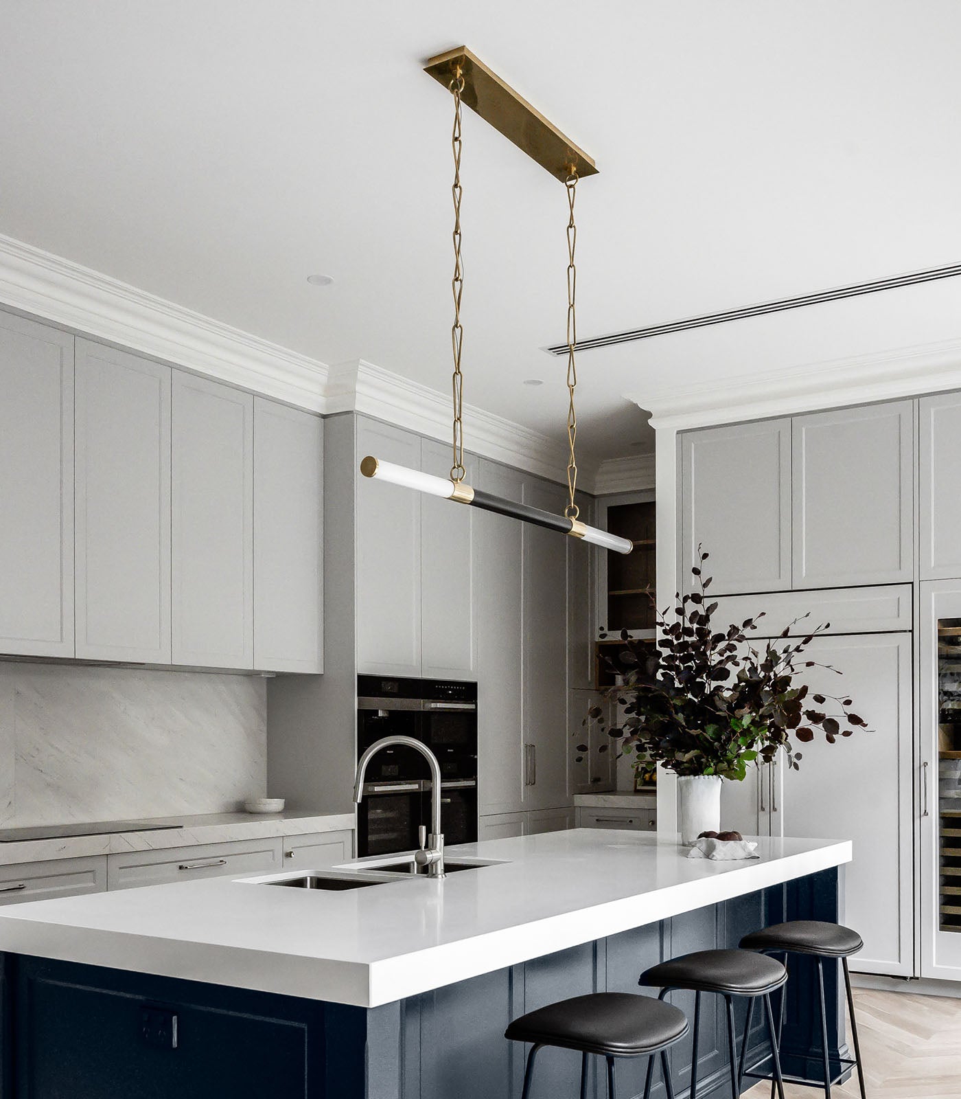 Huntington Linear Pendant Light