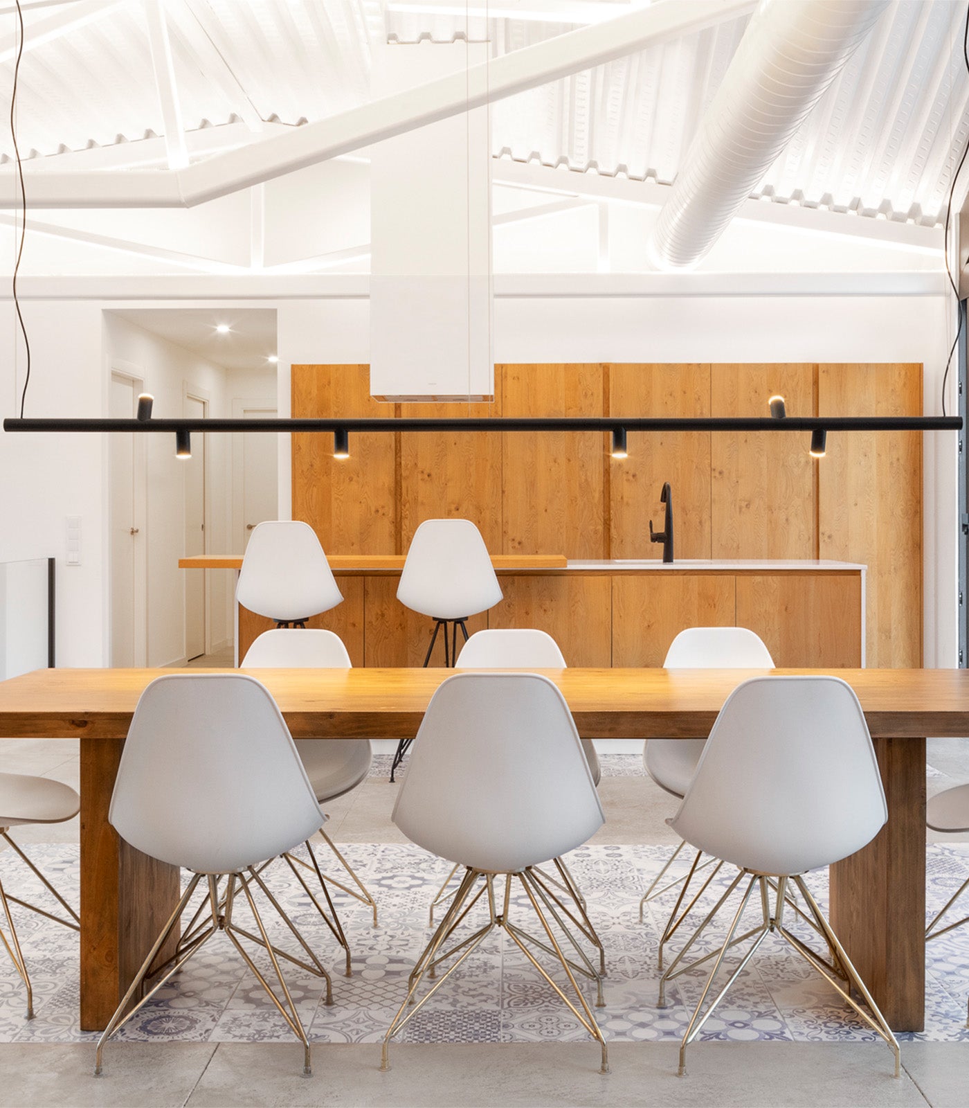 Morse Linear Pendant Light