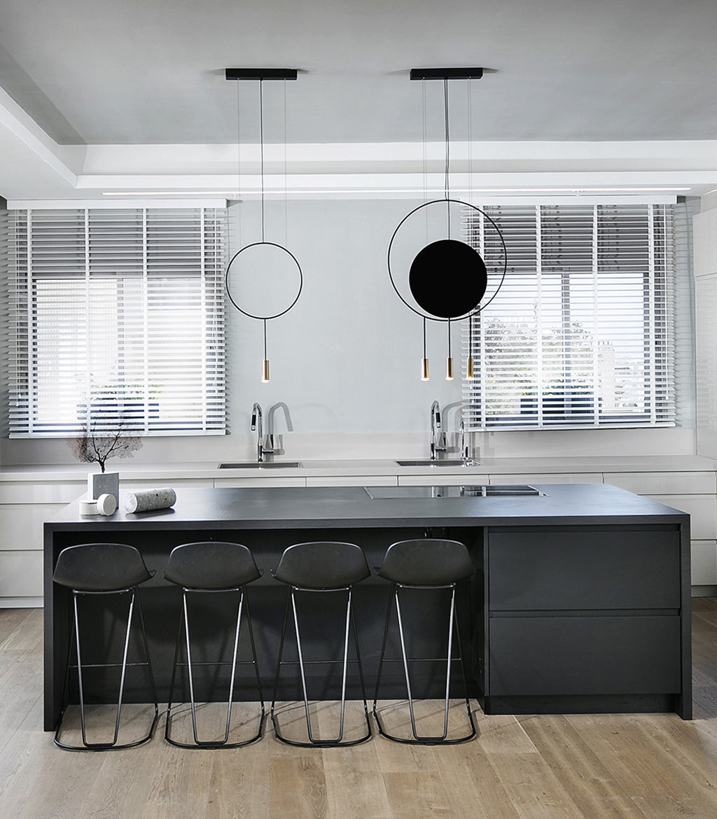 Revolta Pendant Light