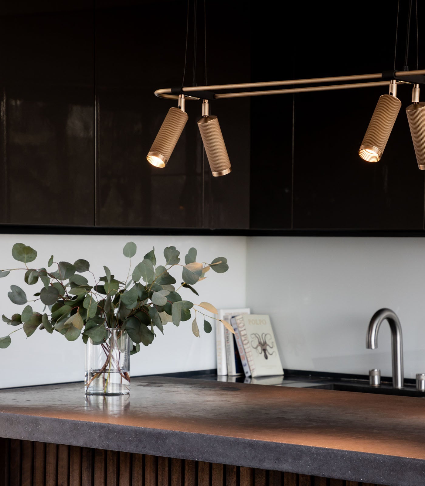 Spot 6lt Pendant Light