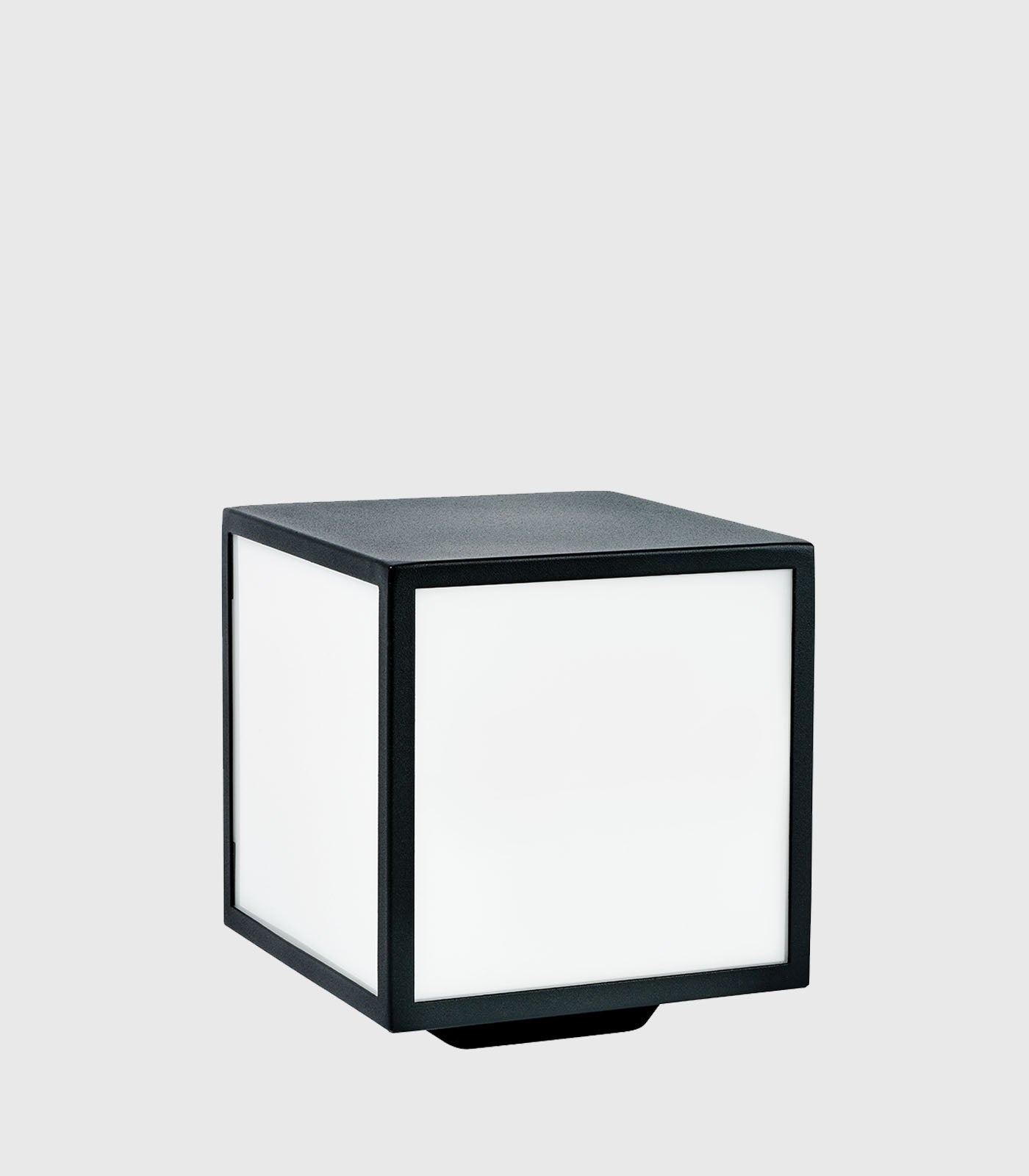 Lofoten Opal Pillar Light