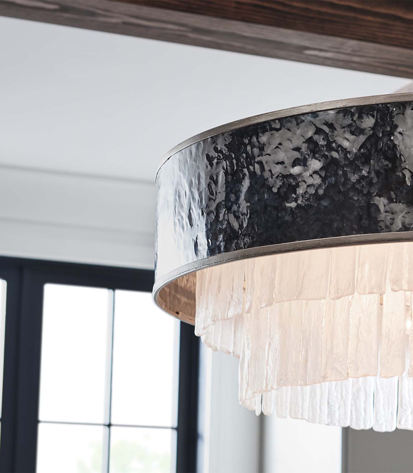 Reverie 8lt Pendant Light