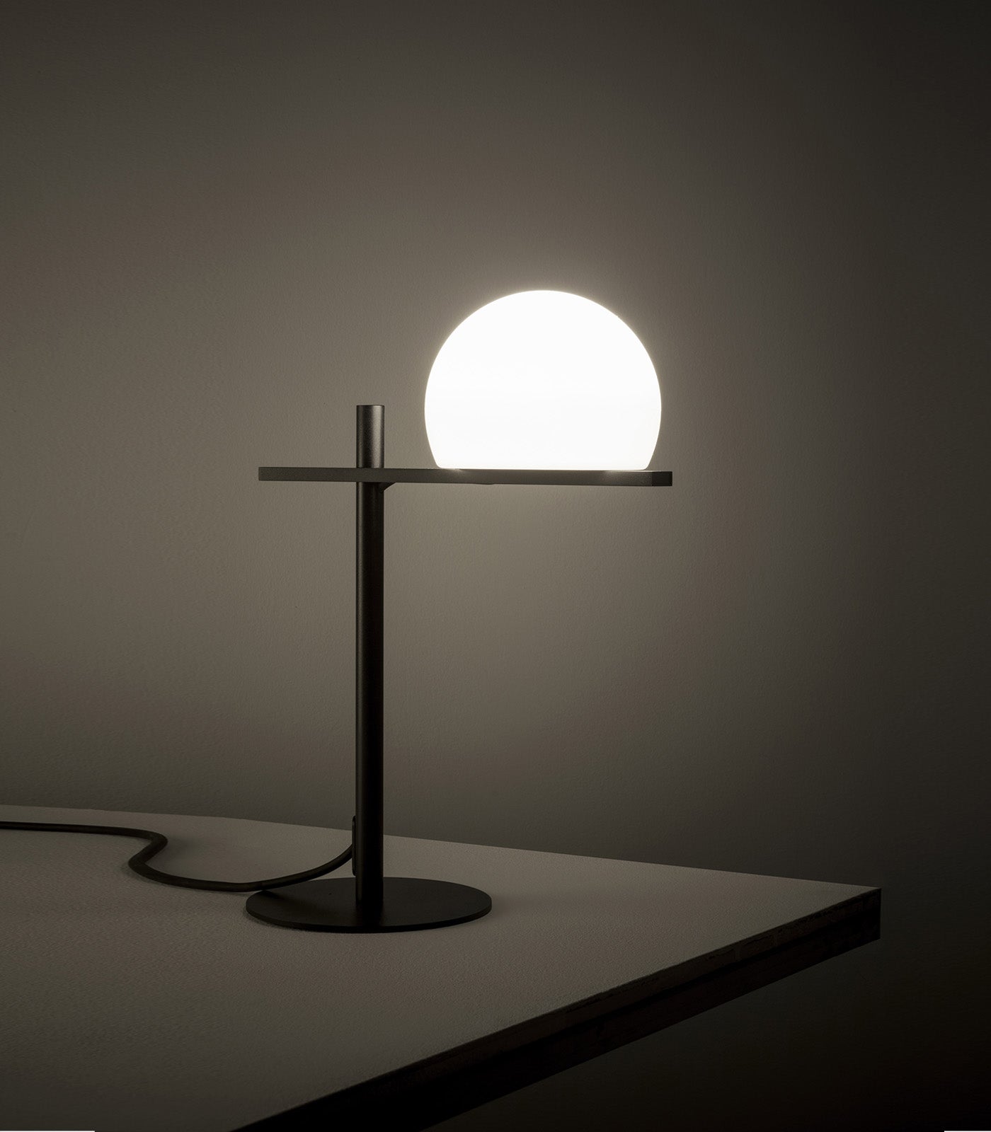 Circ Table Lamp
