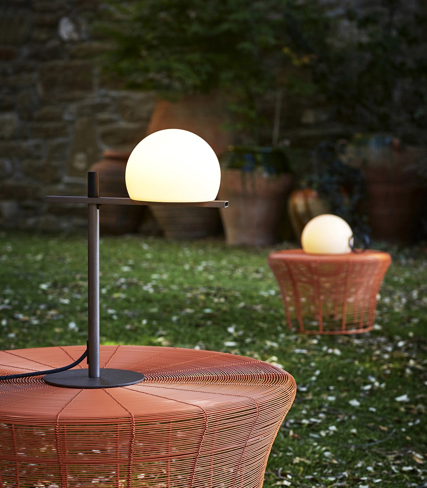 Circ Outdoor Table Lamp