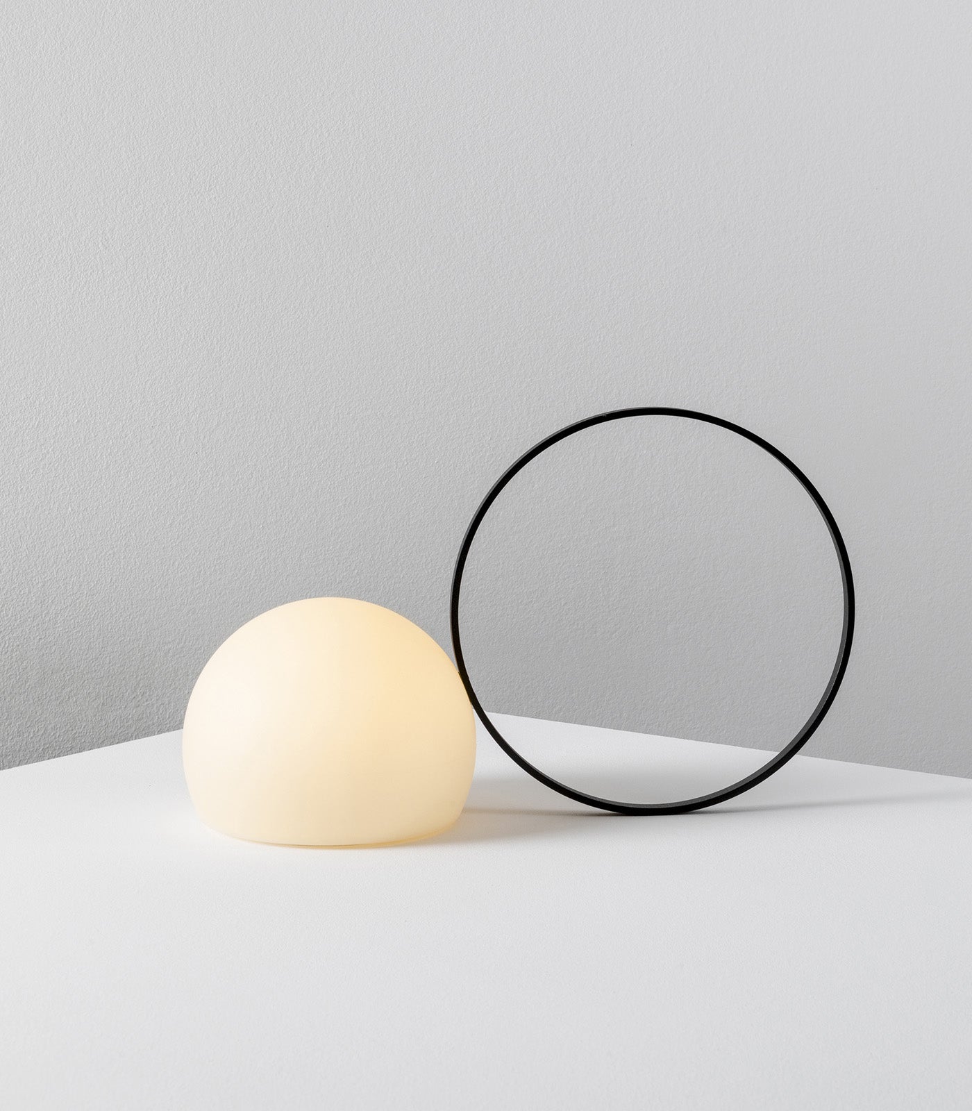 Circ Ring Outdoor Table Lamp