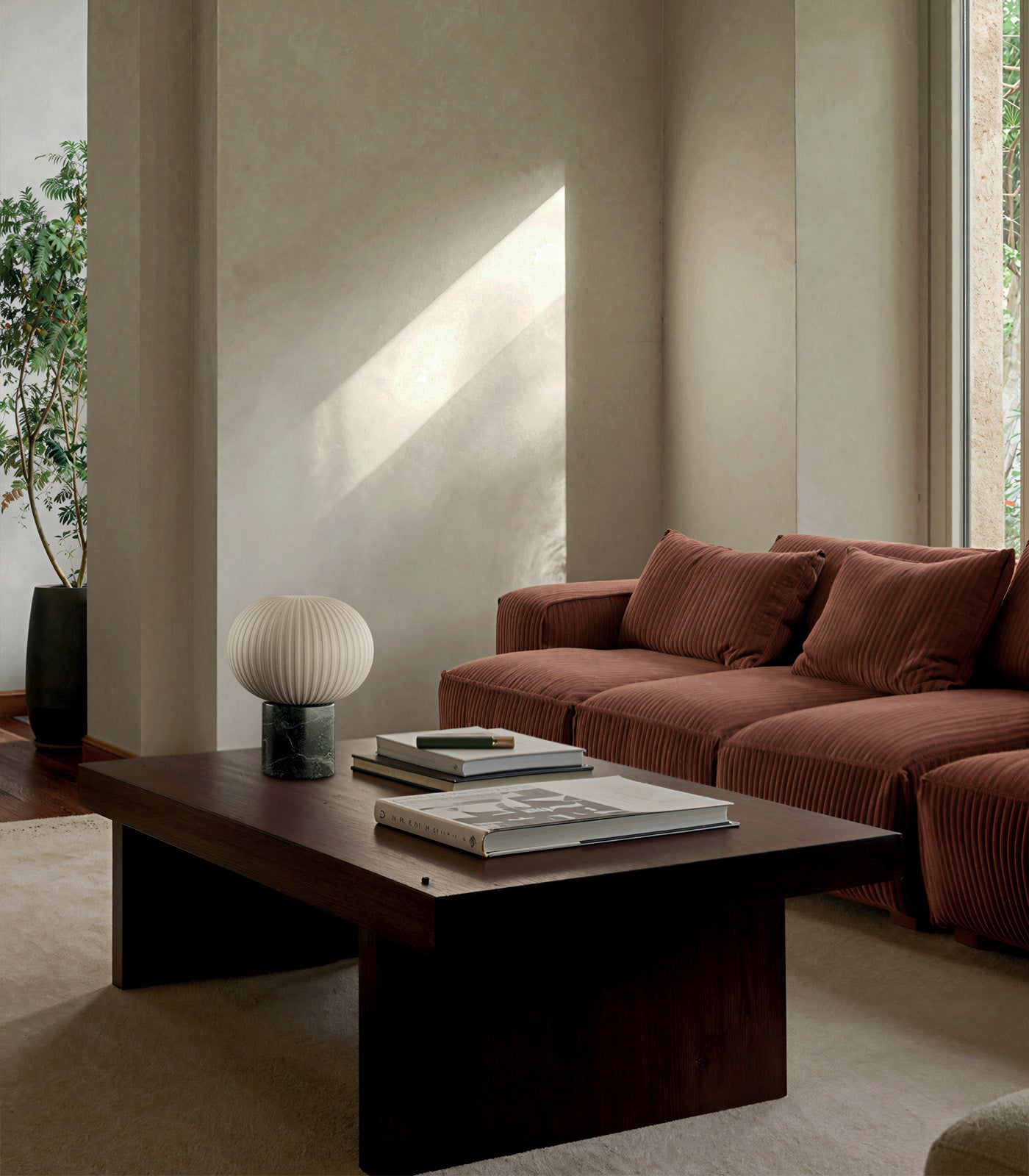 Irzo Table Lamp