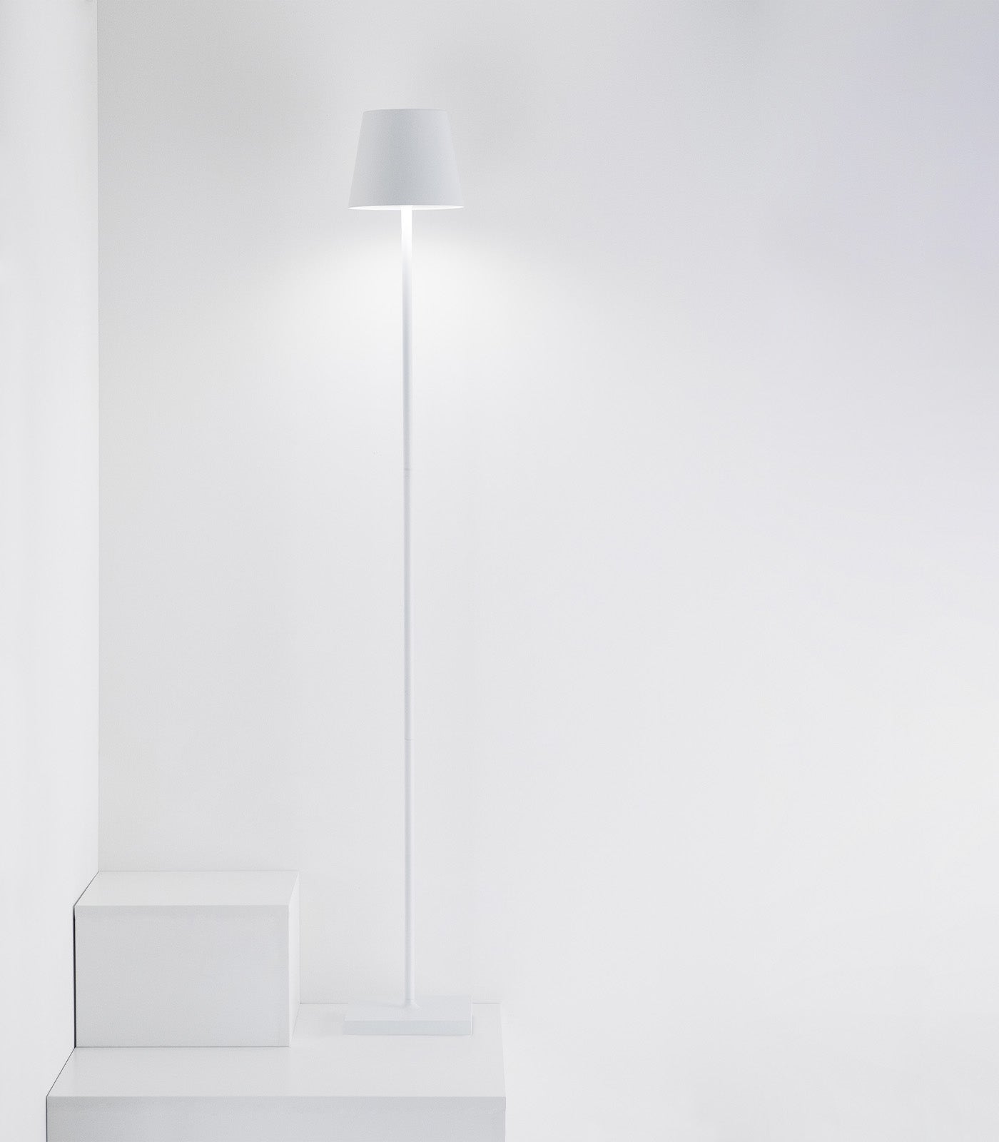 Poldina L Floor Lamp