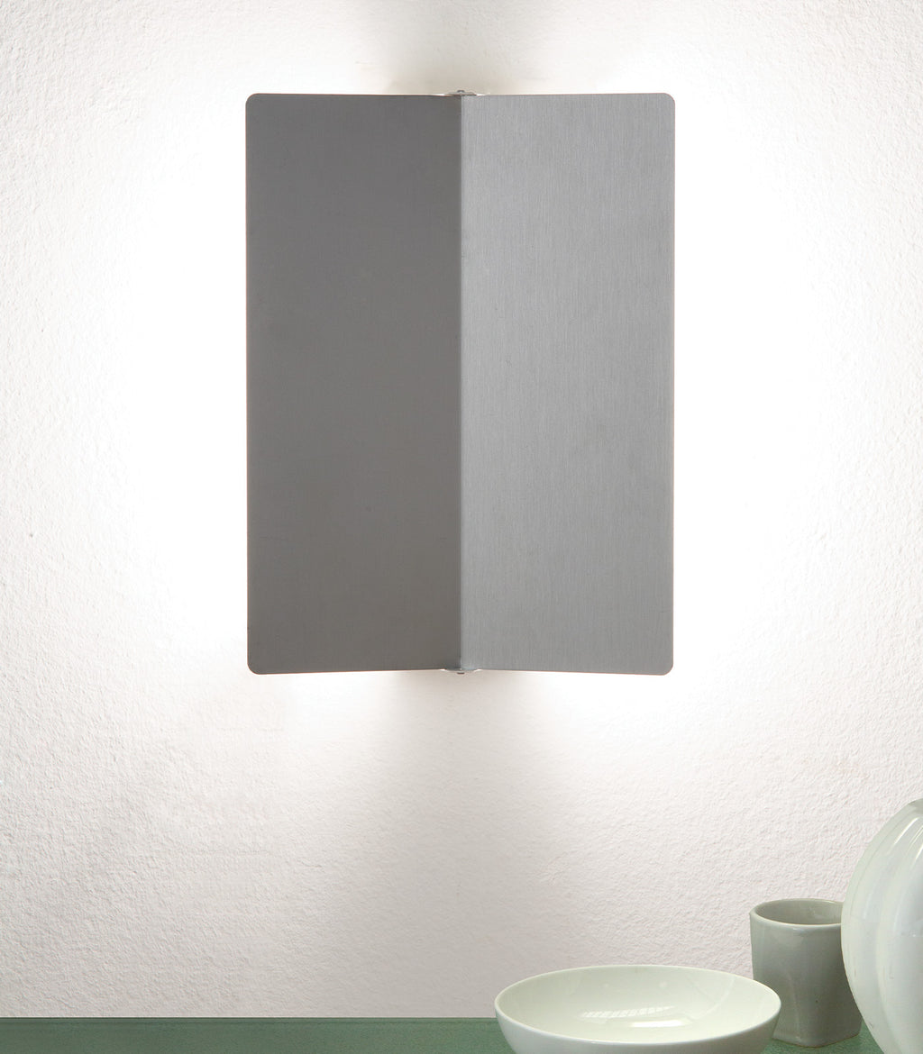 Applique à Volet Pivotant Plié Wall Light