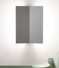 Applique à Volet Pivotant Plié Wall Light