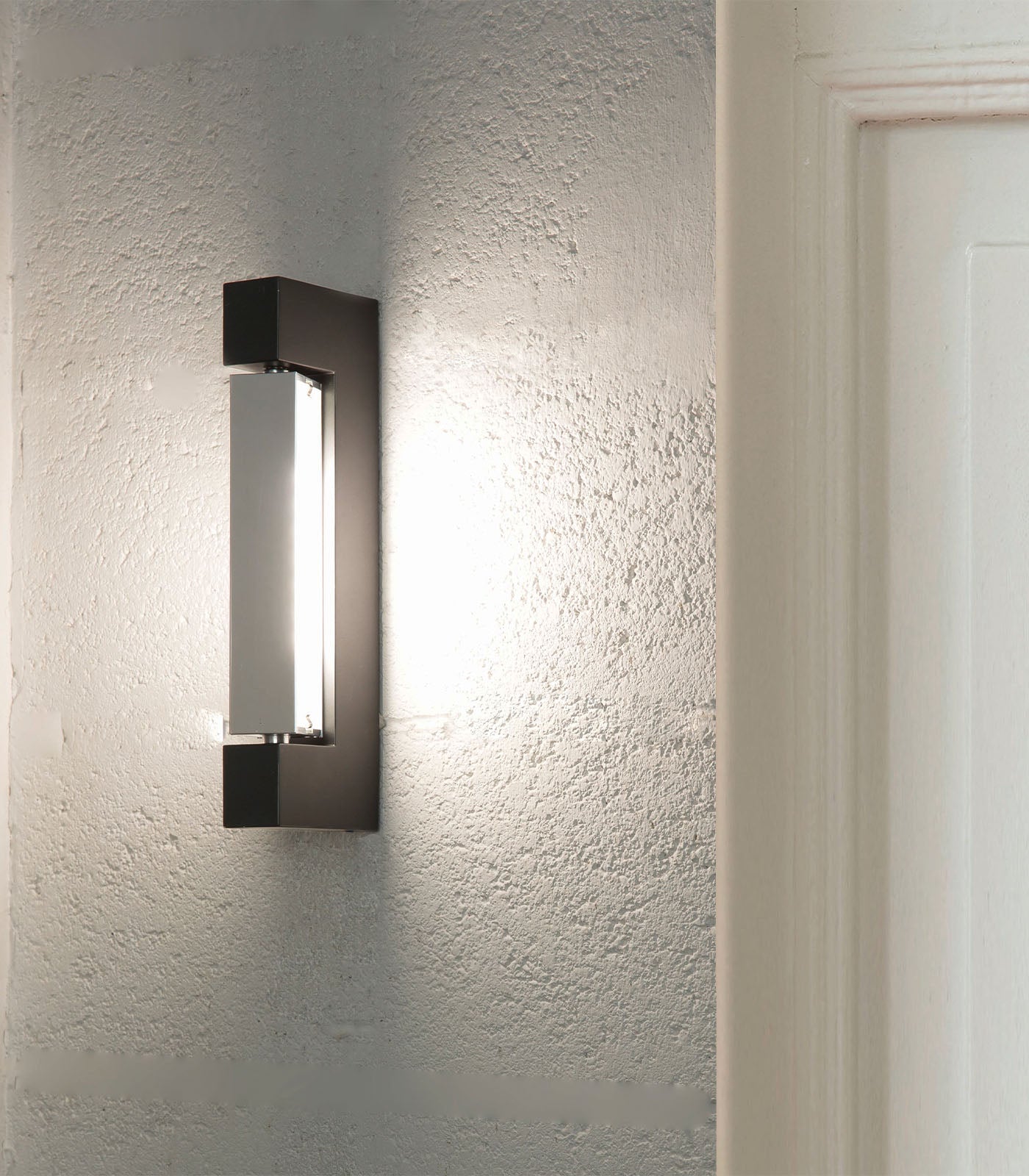 Ara Wall Light