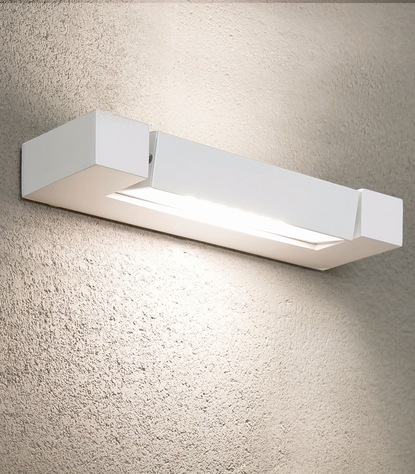 Ara Wall Light