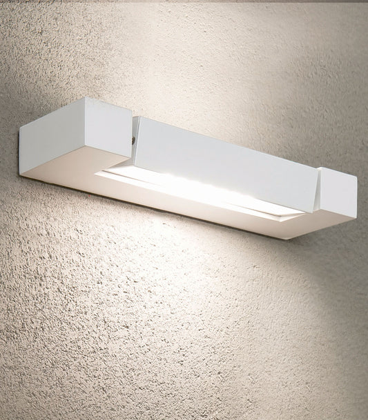 Ara Wall Light