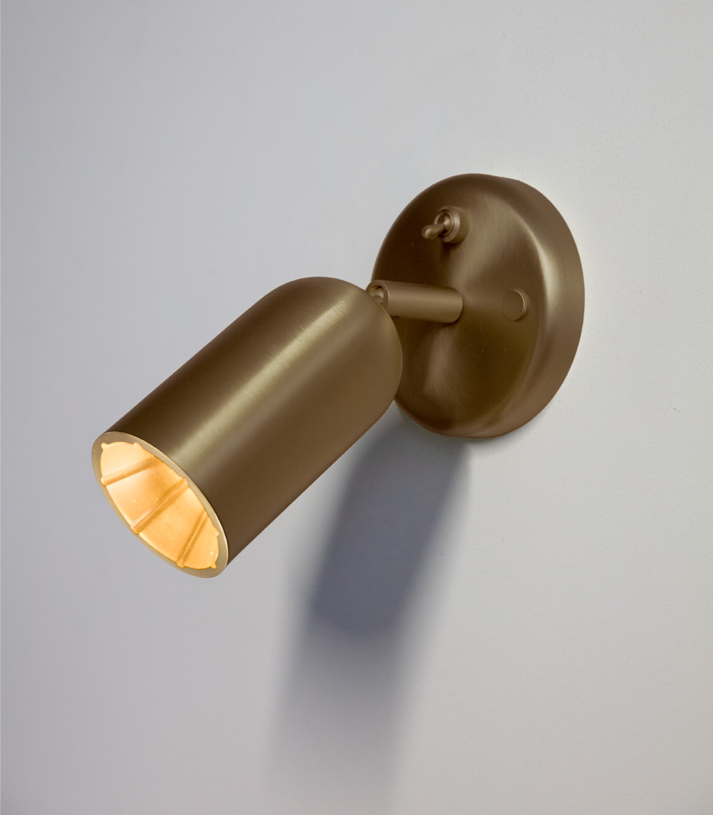 Doma Wall Light