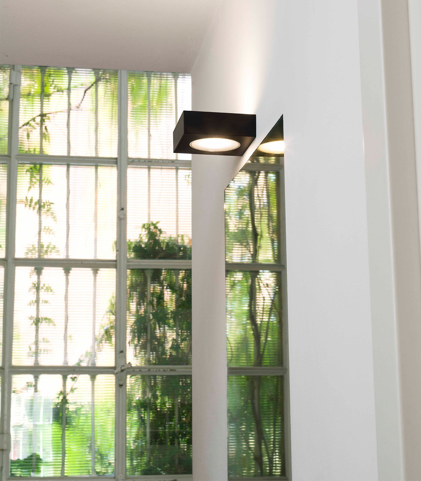 Fix Wall Light