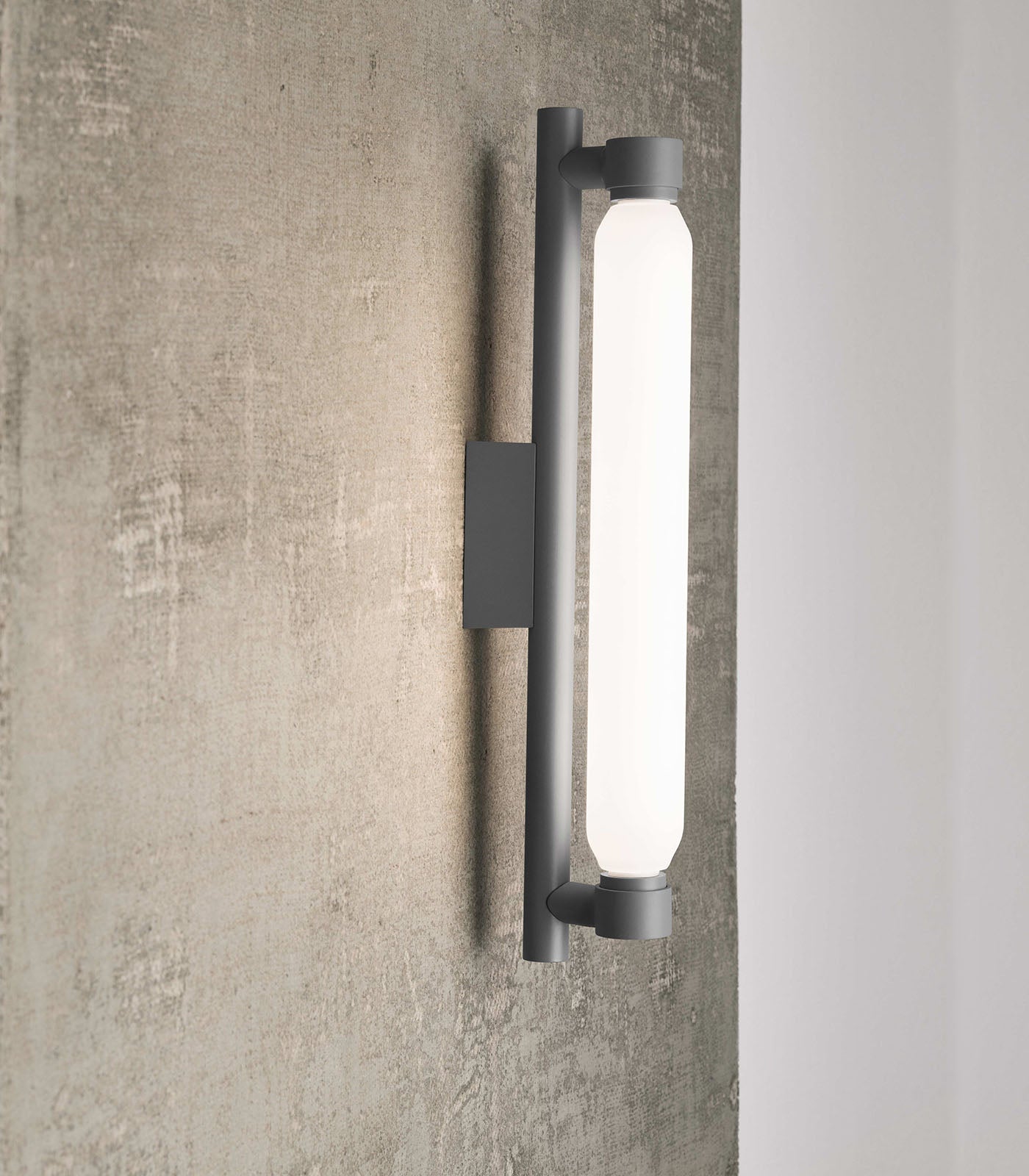 La Roche Wall Light