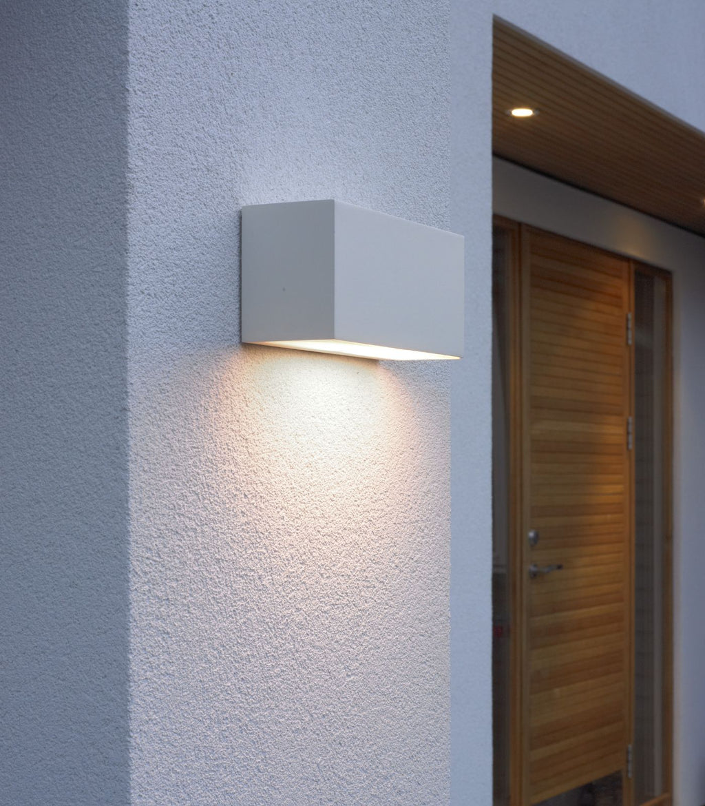 Asker Wall Light