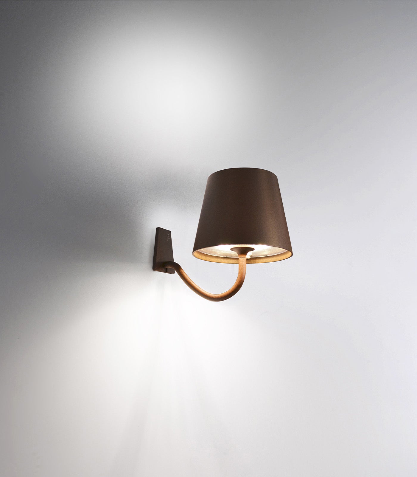 Poldina Wall Light