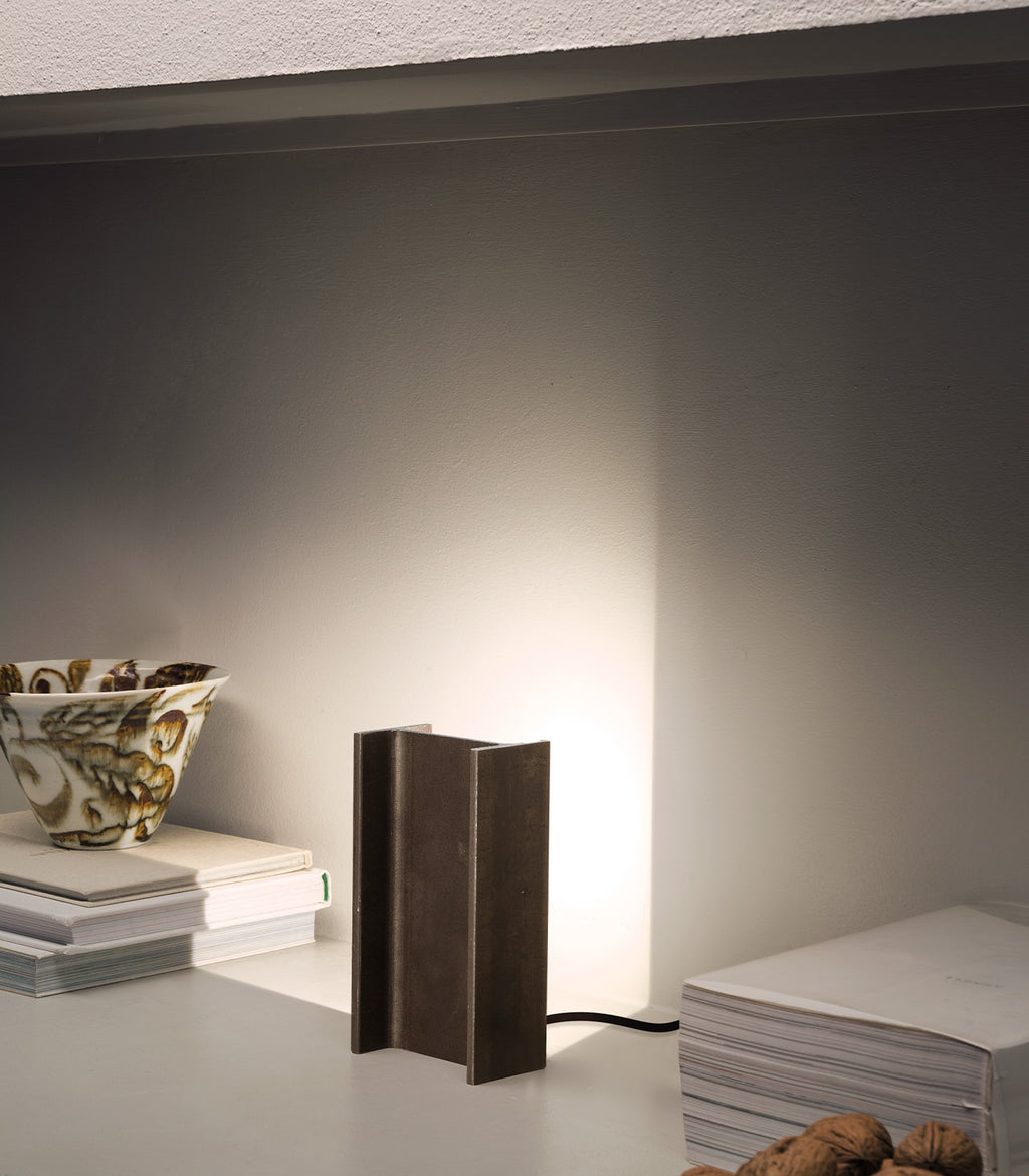 Mais Plus Table Lamp