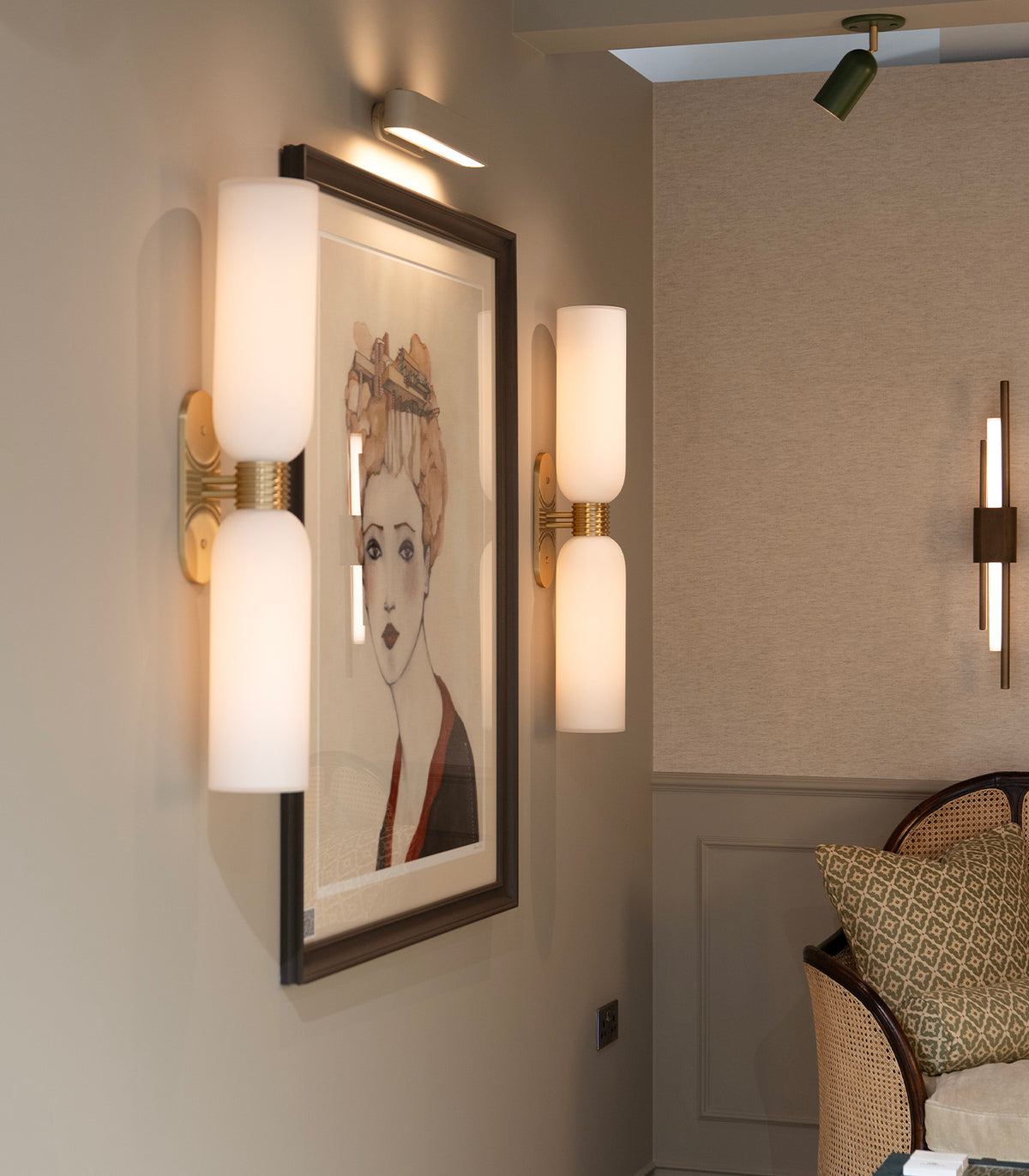 Saliber Wall Light