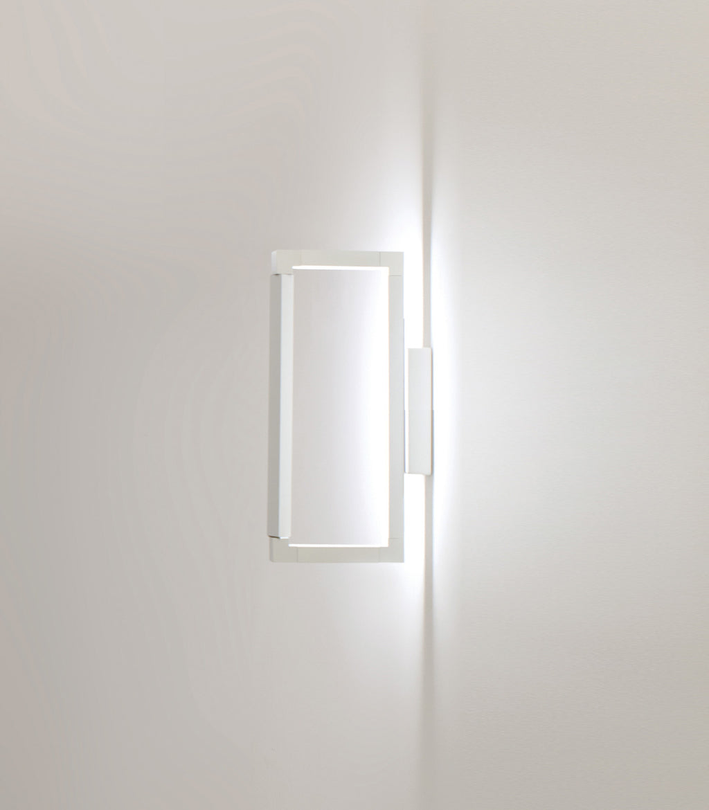 Spigolo Wall Light