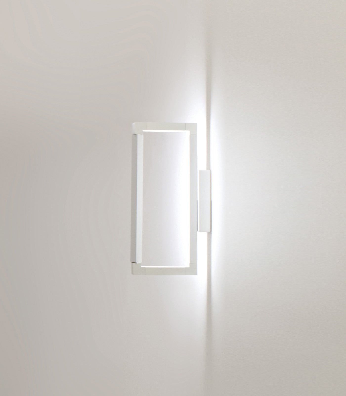 Spigolo Wall Light