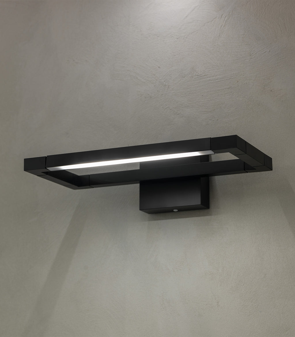 Spigolo Wall Light