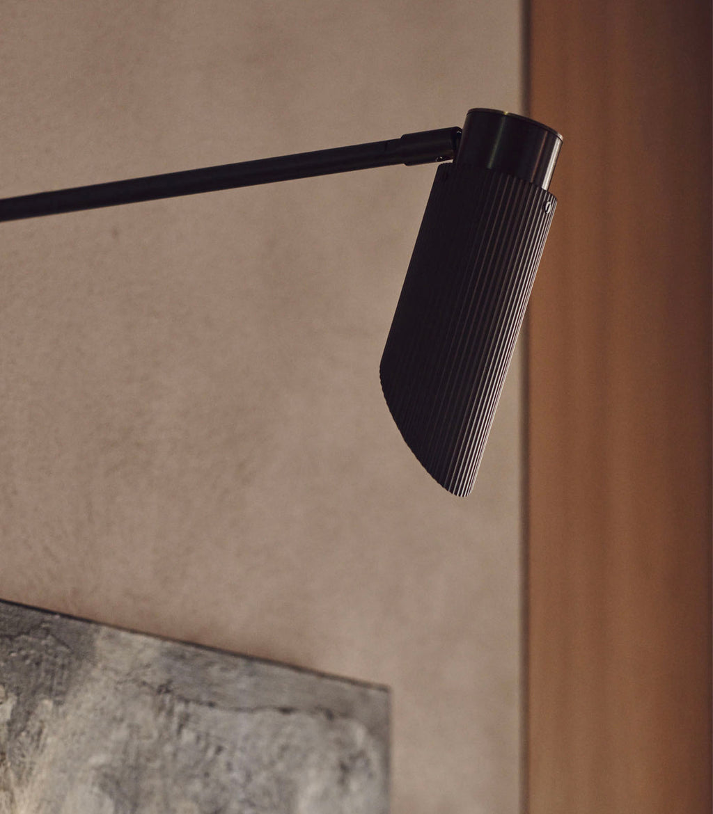 Spot Pro Long Wall Light