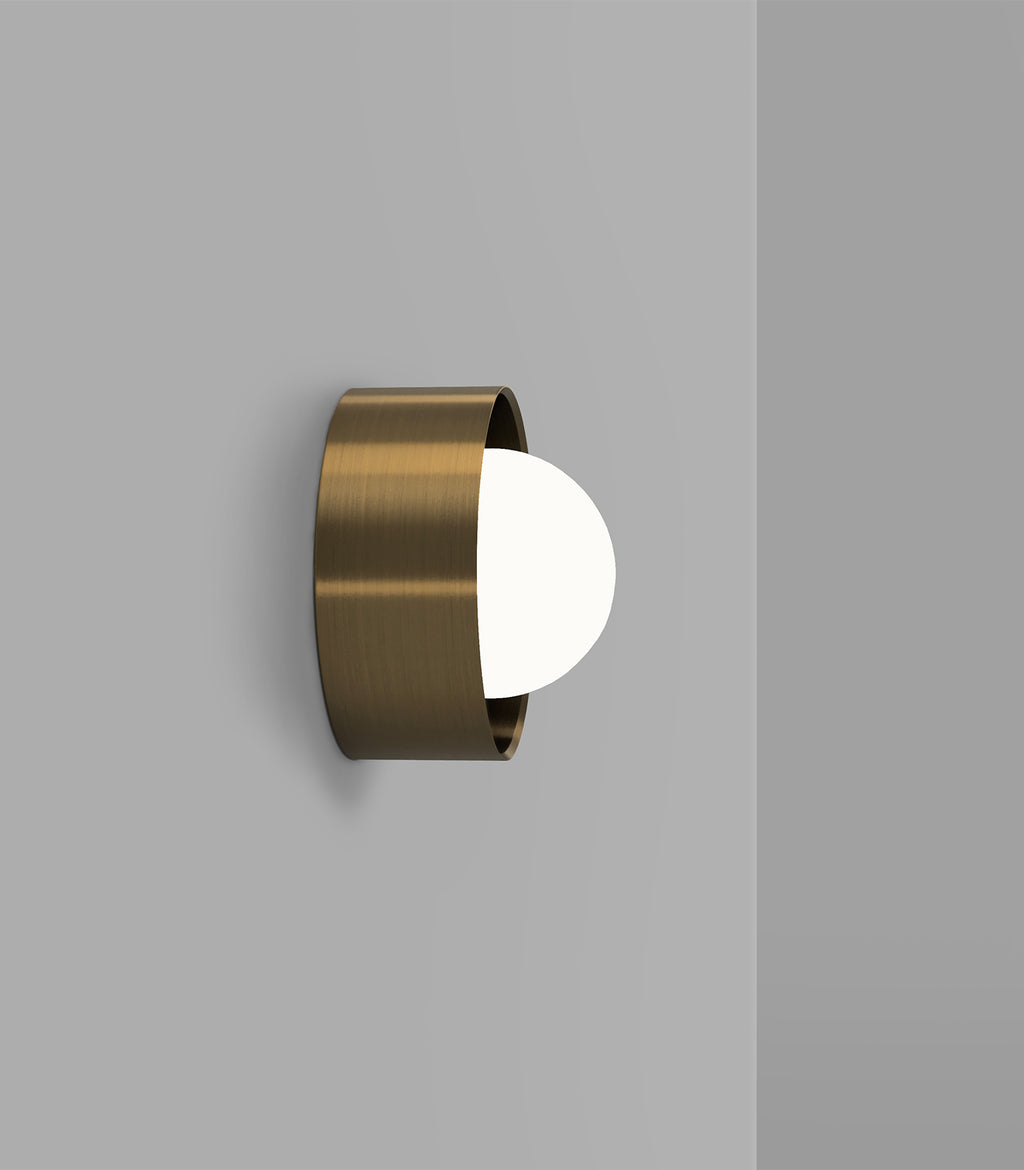Orb Sur Wall Light