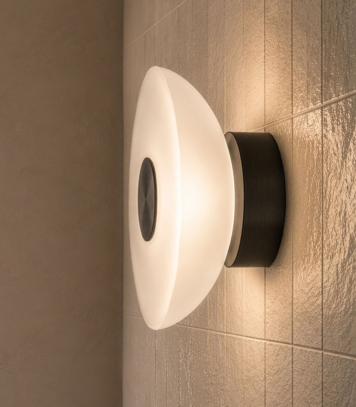 Dome Air Wall Light