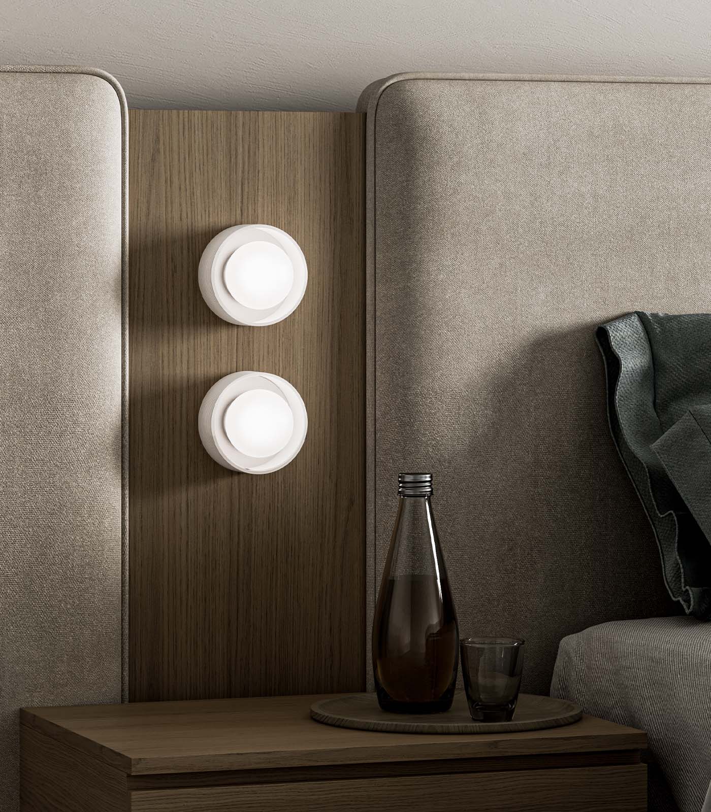 Orb Sur Ribbed Wall Light