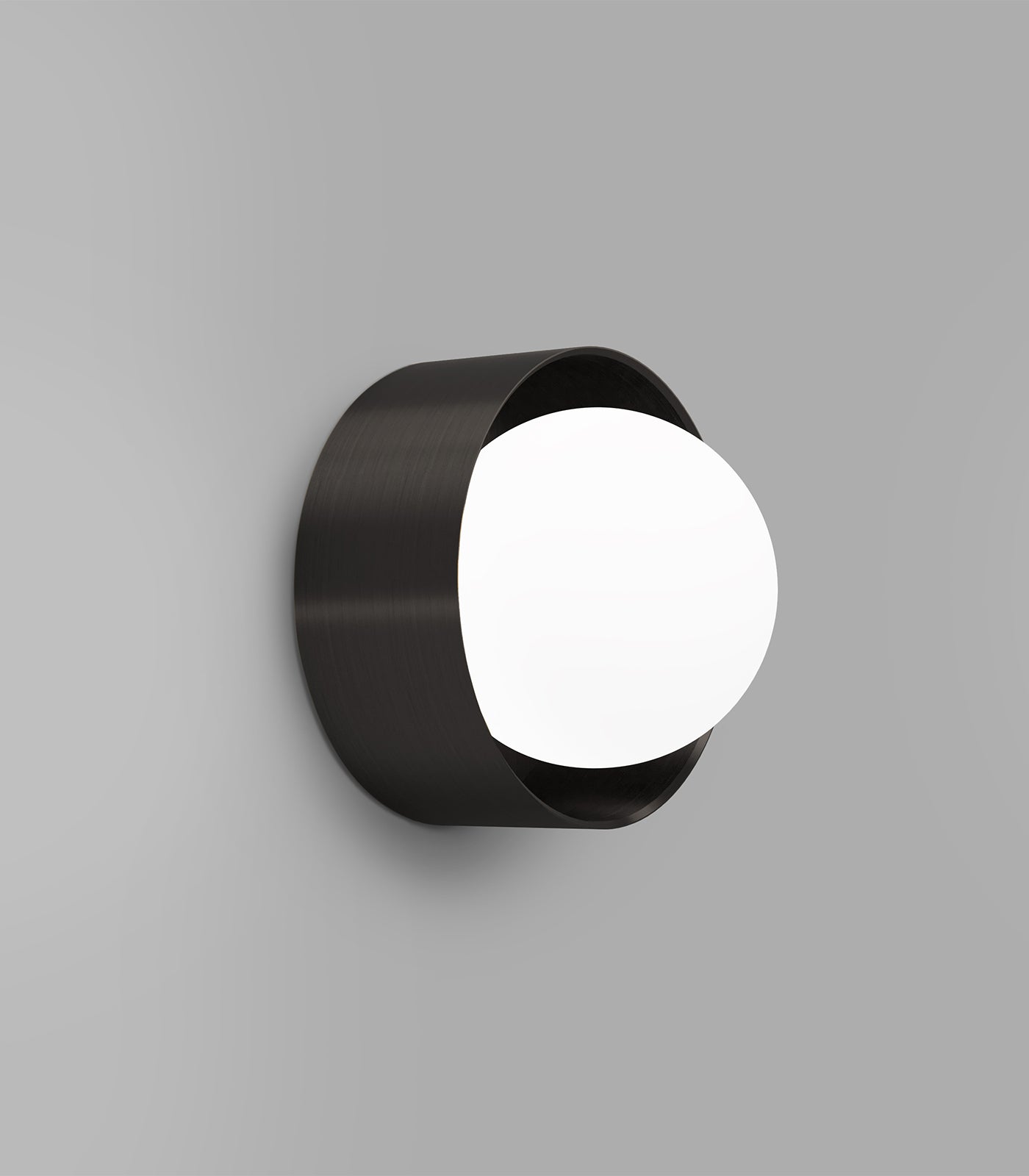 Orb Sur Large Wall Light