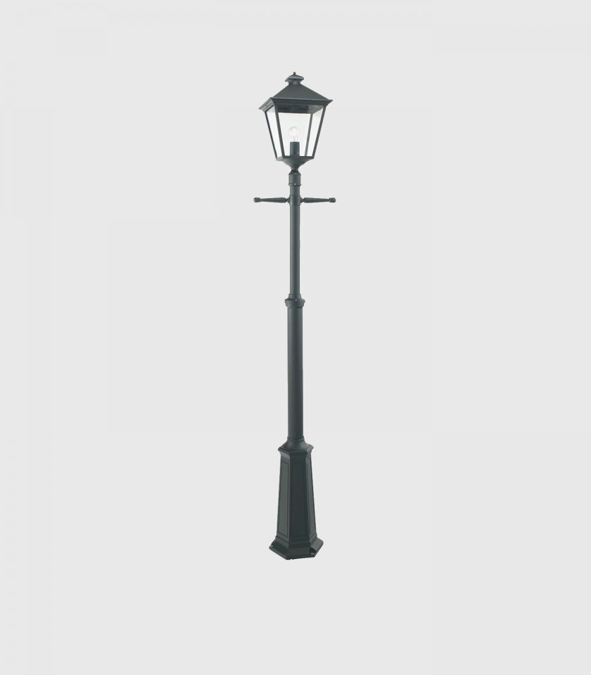 London 2lt Pole Light by Norlys