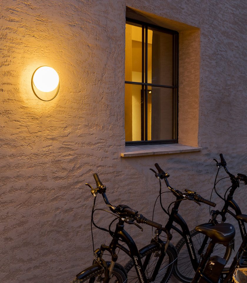 Circ Ring Outdoor Wall Light by Estiluz